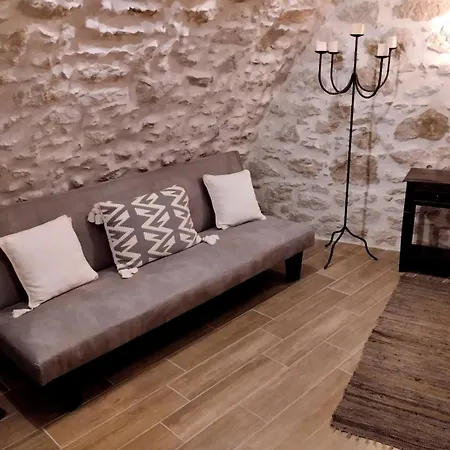 Aspasia House Nyaraló
