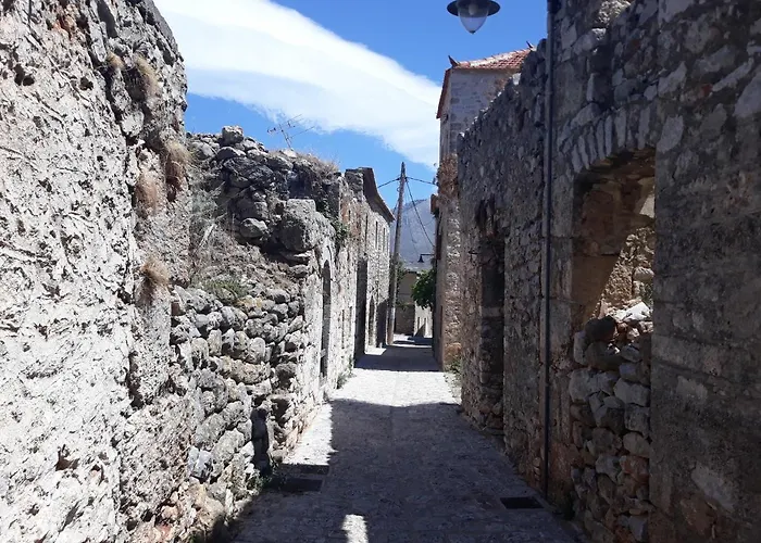 Aspasia House * Oítilon