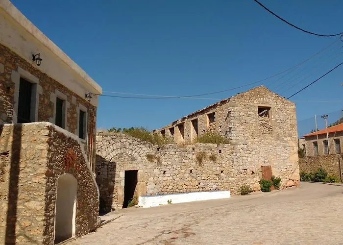 Aspasia House * Oítilon