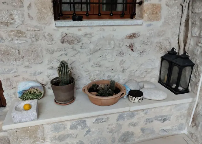 Aspasia House * Oítilon